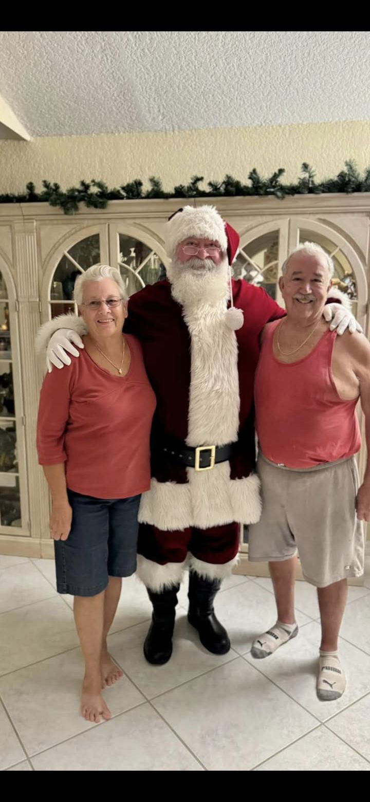 Image: Santa Murray with Terry & Linda - Riverview Christmas House 2024